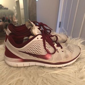 Red and White Nike Free TR FIT 5